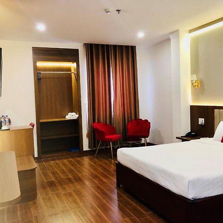 Le Centre Pleiku Hotel Exterior photo
