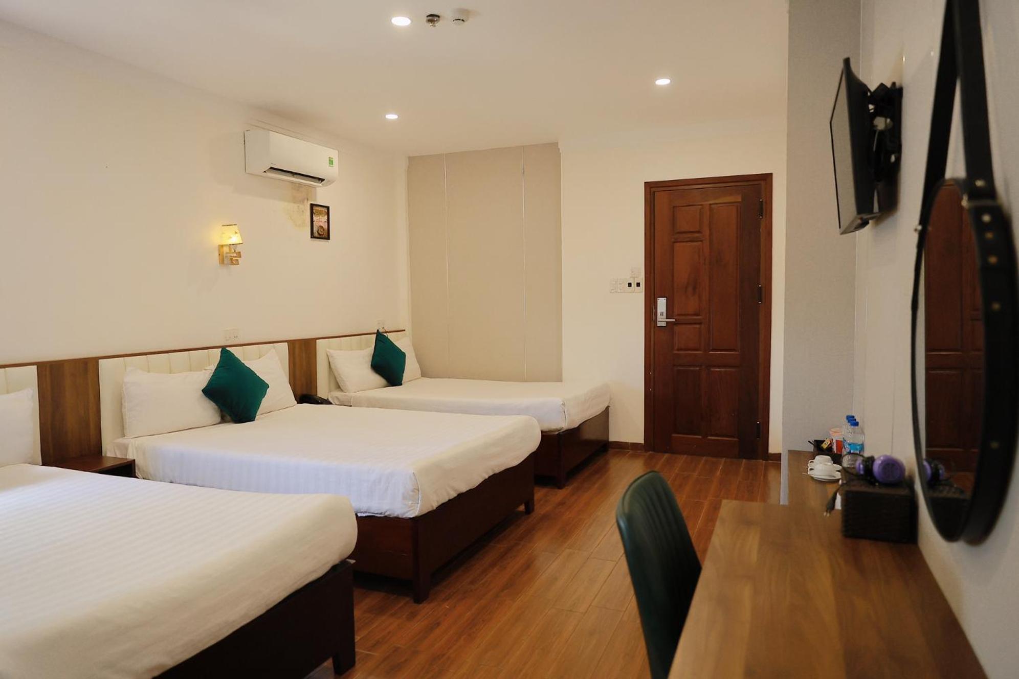 Le Centre Pleiku Hotel Exterior photo